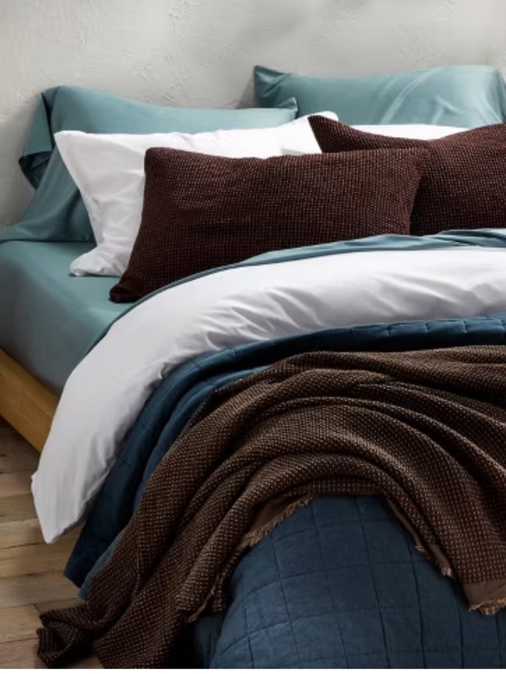 Casaluna King Heavyweight Linen Blend Quilt Dark Mineral Blue - Picture 2 of 9
